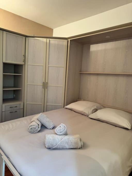 La Parenthese Millavoise Apartment Мийо Екстериор снимка
